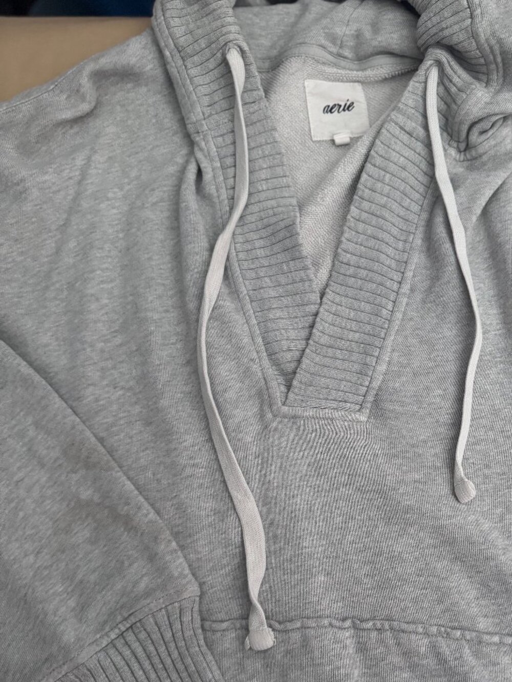 Aerie hooded v neck sweatshirt